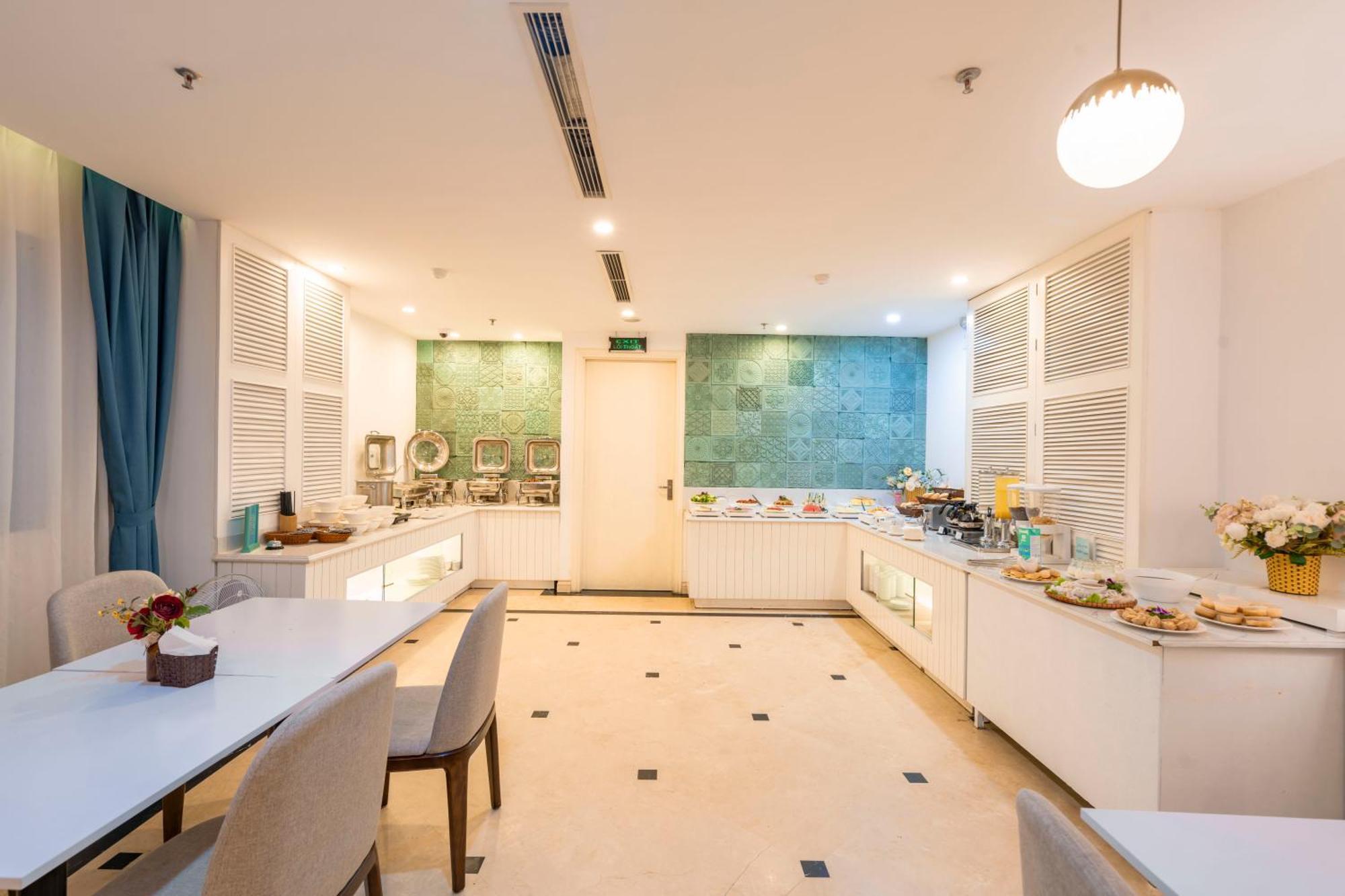 Minasi Hanoioi Lakeside Hotel Екстериор снимка