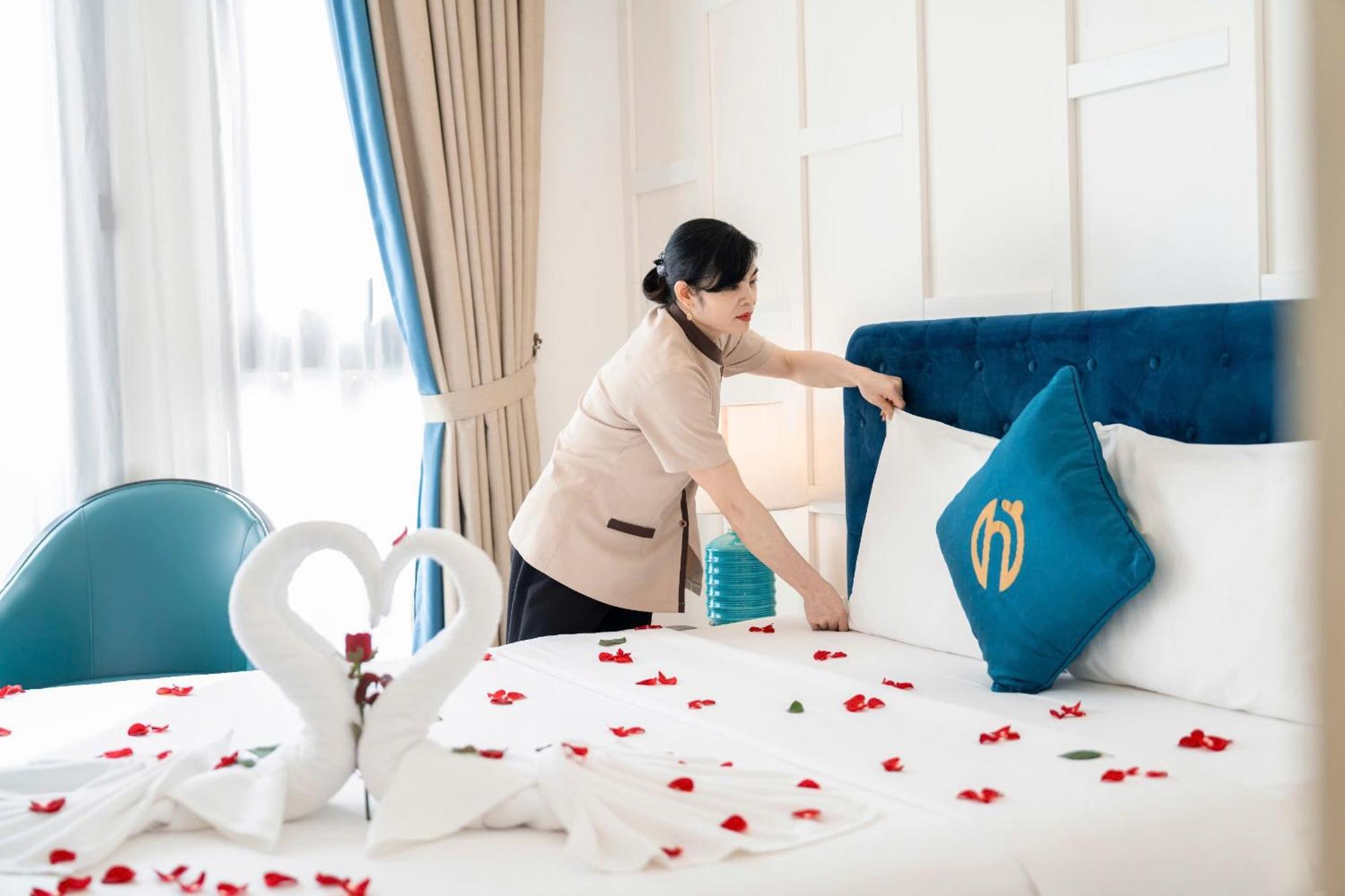 Minasi Hanoioi Lakeside Hotel Екстериор снимка